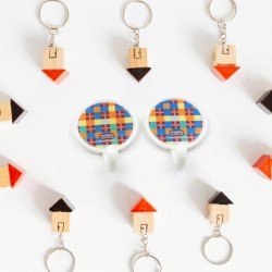 self-adhesive-sticky-hooks