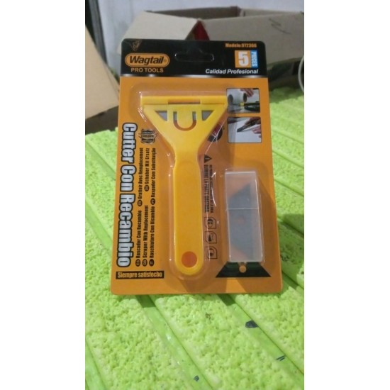 plastic-scraper-cutter-5-blades-1pc plastic-scraper-cutter-5-blades-1pc