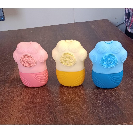 non-slip-silicone-face-ice-cubes-easy-grip-new-unique-shape-ice-roller-base-reusable-for-beauty-1-pc