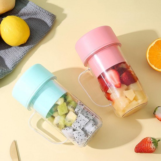 portable-crusher-juicer-with-handle-and-straw