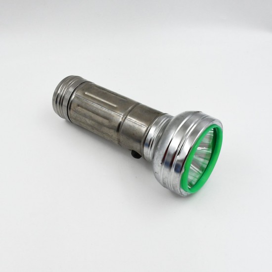 vintage-outdoor-flashlight