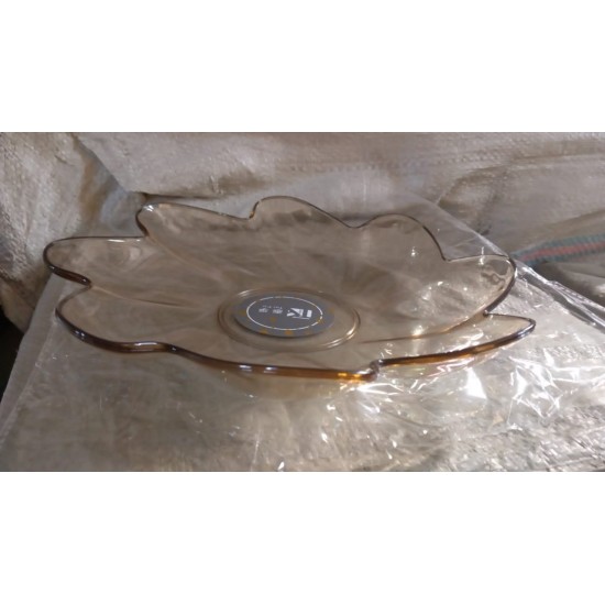 flower-shaped-plastic-plates flower-shaped-plastic-plates