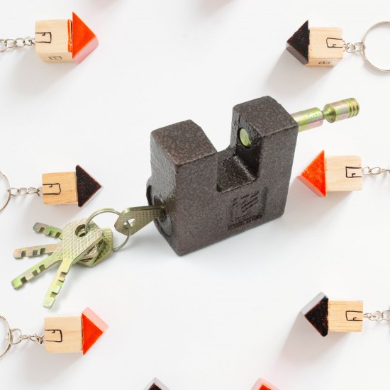 iron-pad-lock-brass-core iron-pad-lock-brass-core