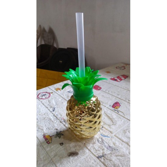 plastic-pineapple-cup-with-straw