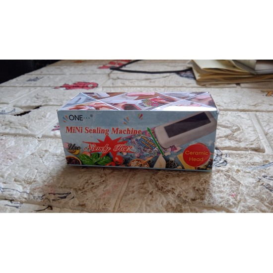 7675_mini_sealing_machine